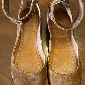 FRYE BALLET FLATS WITH ANKLE STRAP Size 9 1/2. Very Good Condition